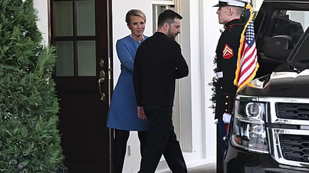 জেলেনস্কিকে হোয়াইট হাউস থেকে বের হয়ে যেতে বলা হয়েছিল