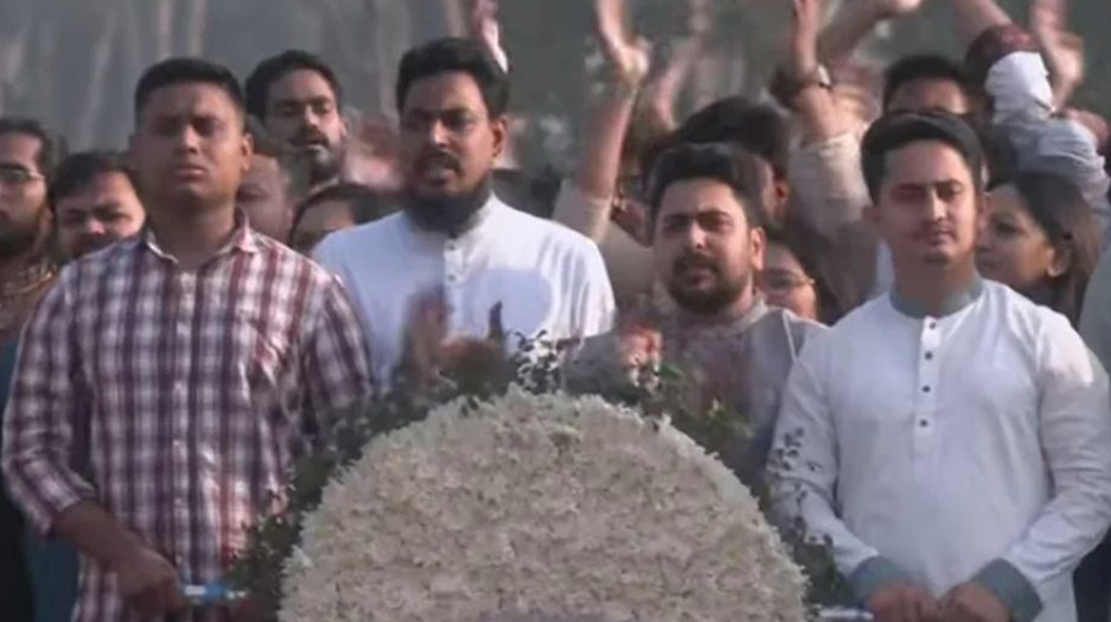 স্মৃতিসৌধে জাতীয় নাগরিক পার্টির শ্রদ্ধা নিবেদন