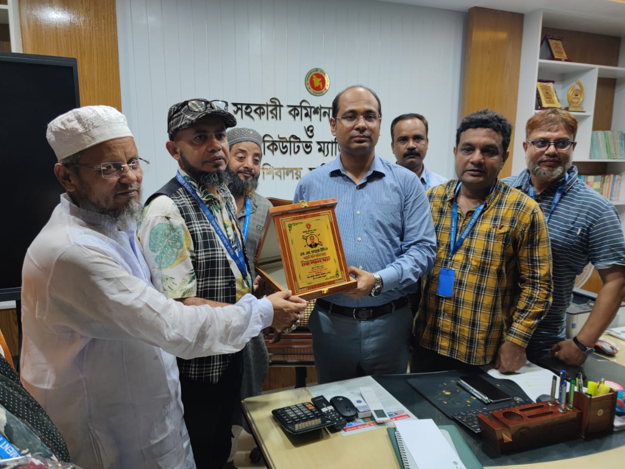 শিবালয় উপজেলার সহকারী কমিশনার (ভূমি )এস এম ফয়েজ উদ্দিনকে পদোন্নতি ও বদলি জনিত বিদায় সংবর্ধনা দেওয়া হয়েছে।