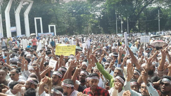 ৯ দিন ধরে শহীদ মিনারে এমপিওভুক্ত শিক্ষকরা, আজ আমরণ অনশনে