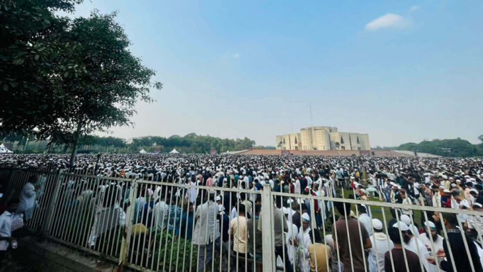 শহীদ হাদির জানাজা অনুষ্ঠিত